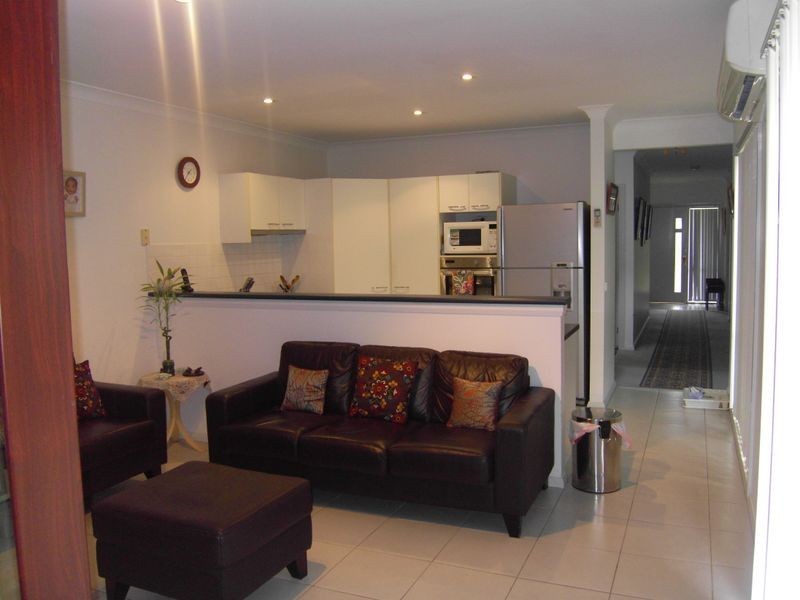 8 Rye Street, Stanhope Gardens NSW 2768