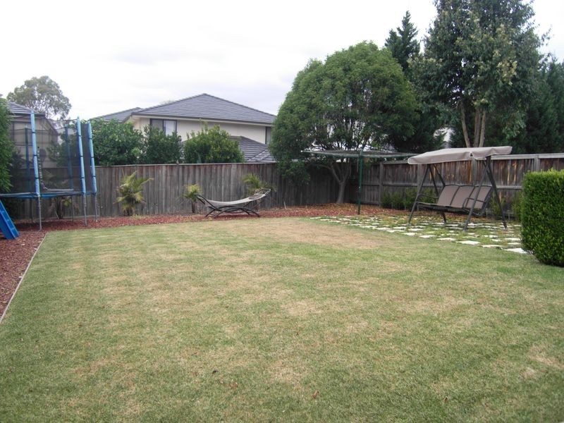 8 Rye Street, Stanhope Gardens NSW 2768