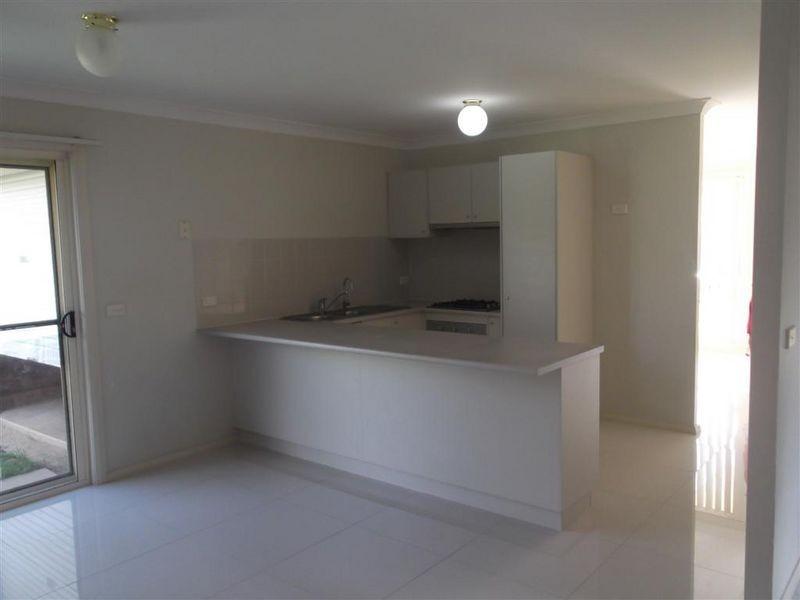 4 Oldbury Street, Stanhope Gardens NSW 2768