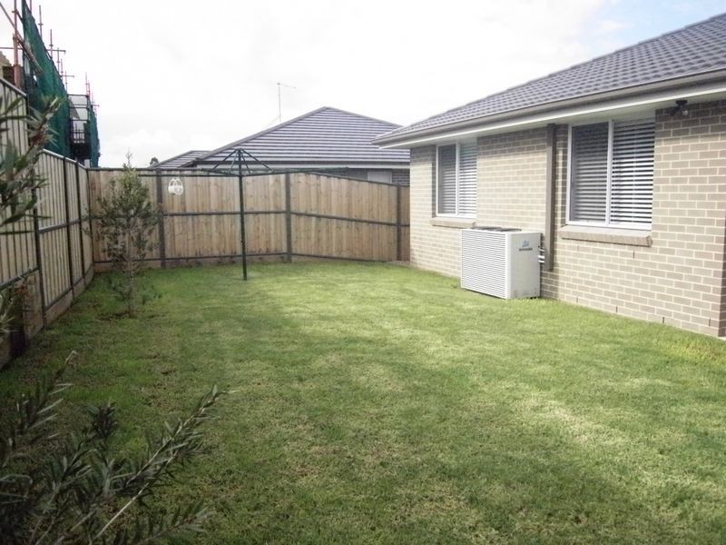 120 Greenview Parade, The Ponds NSW 2769
