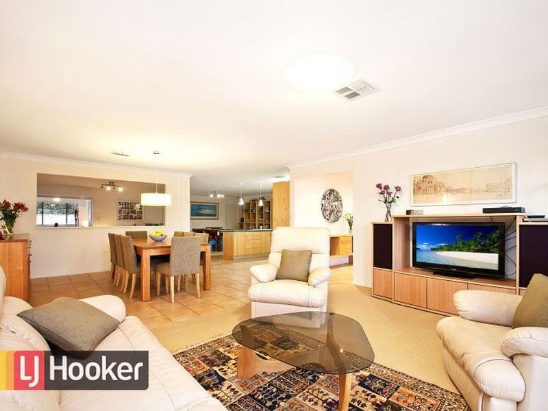 25 Bellbird Court, Quakers Hill NSW 2763