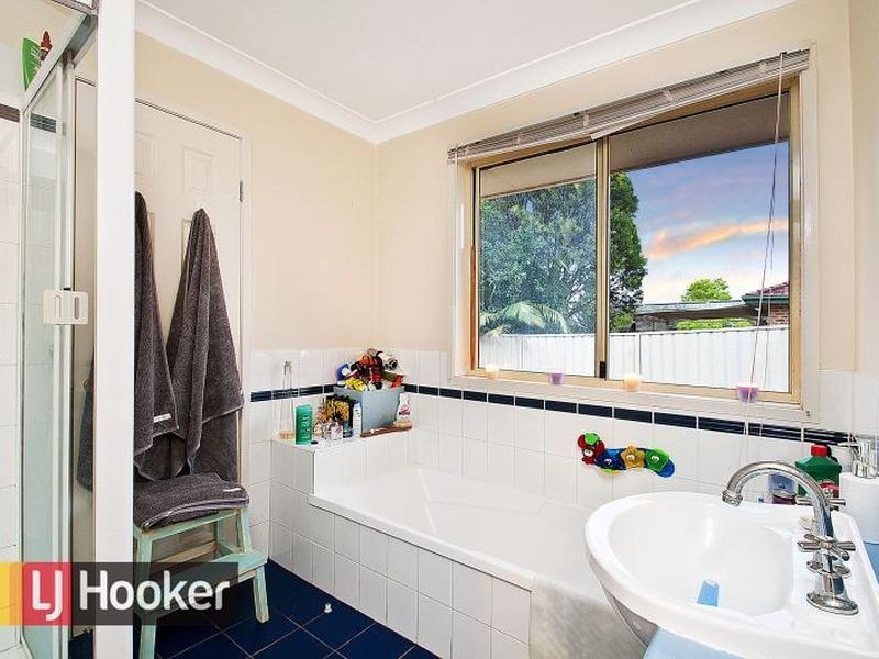 28 Burnham Avenue, Glenwood NSW 2768