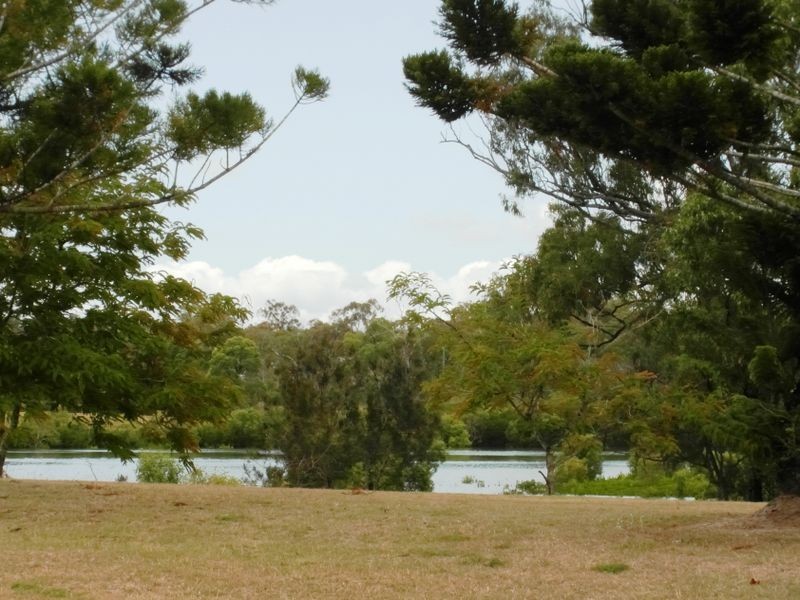 3 SALGADO STREET, Boyne Island QLD 4680