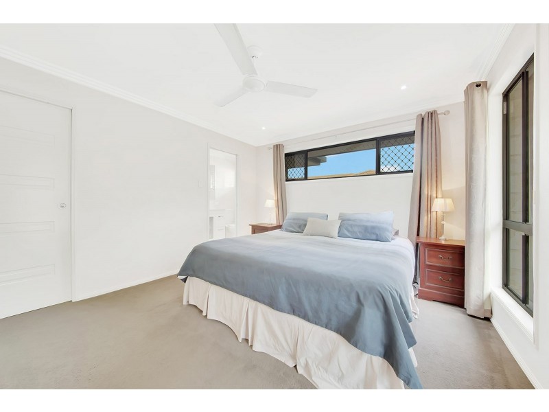 3 Wanda Drive, Boyne Island QLD 4680