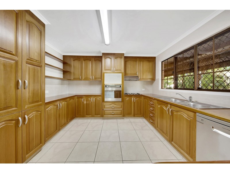 1 Creswell Court, Tannum Sands QLD 4680