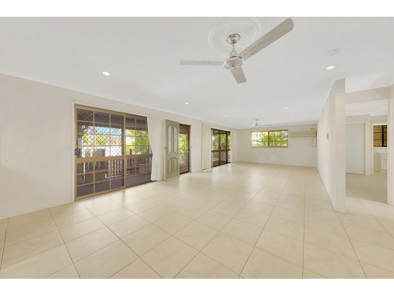 1 Creswell Court, Tannum Sands QLD 4680