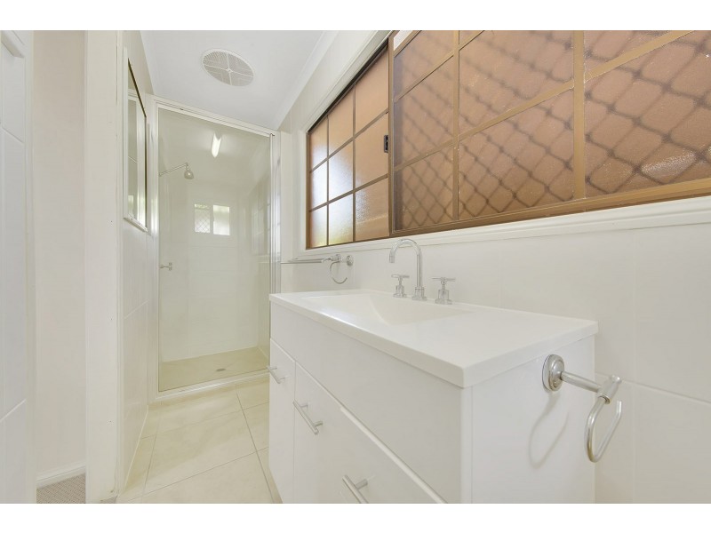 1 Creswell Court, Tannum Sands QLD 4680