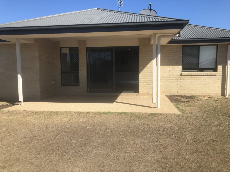 13 Jardine Crescent, Boyne Island QLD 4680