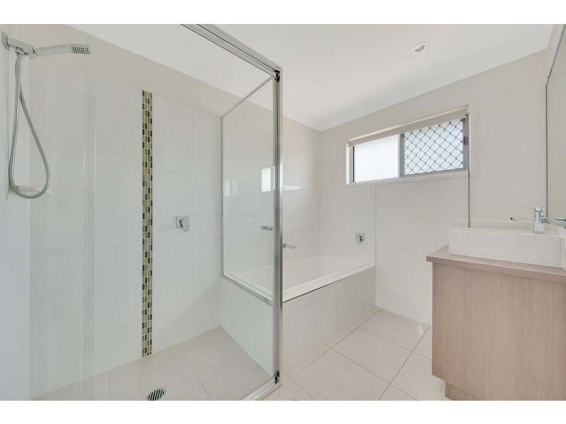 34 Bauhinia Street, Boyne Island QLD 4680