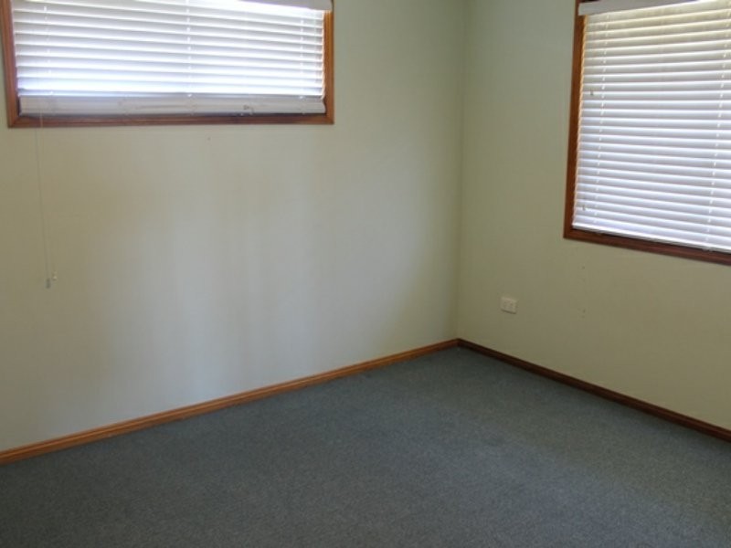 14 Sayre Crescent, Boyne Island QLD 4680