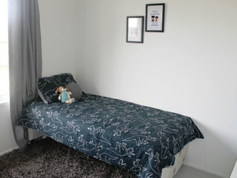 14 Edward Street, Boyne Island QLD 4680
