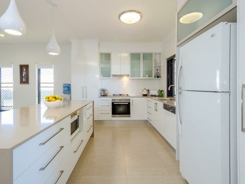 10 Surita Court, Boyne Island QLD 4680