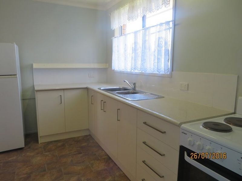 2/2 LATROBE STREET, Tannum Sands QLD 4680