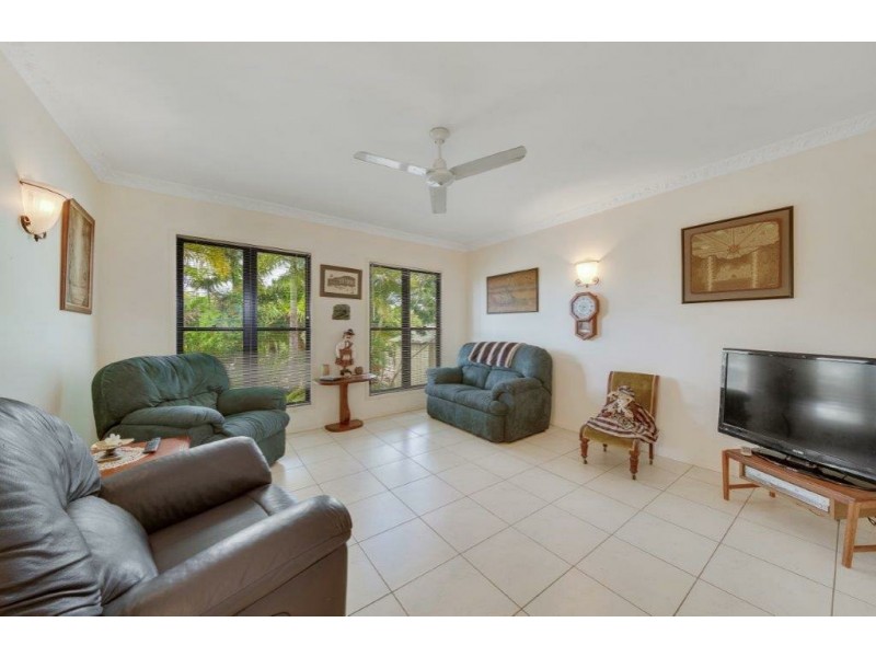 27 Pryde Street, Tannum Sands QLD 4680