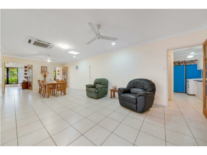 27 Pryde Street, Tannum Sands QLD 4680