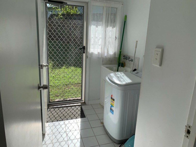 11 Kirrang Place, Boyne Island QLD 4680