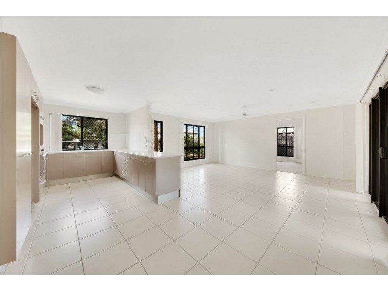 15 Stasia Lane, South Gladstone QLD 4680