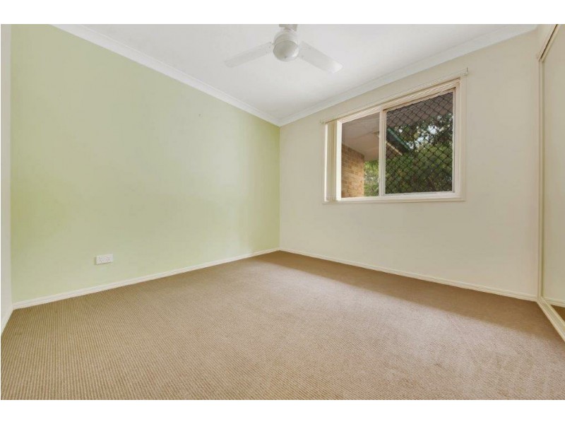 6 Parsons Place, New Auckland QLD 4680