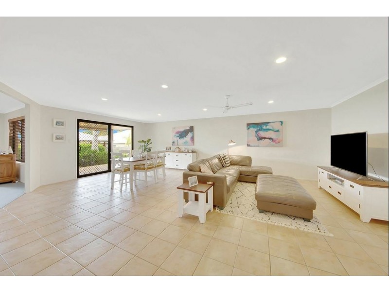 8 Tina Drive, Tannum Sands QLD 4680