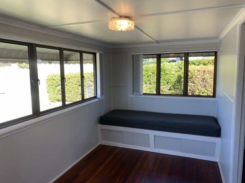 21 Boles Street, West Gladstone QLD 4680