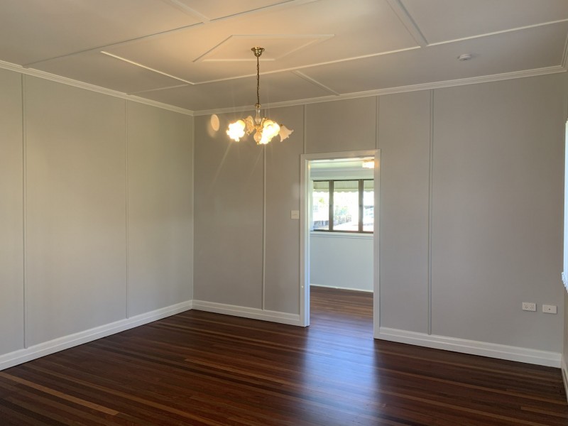 21 Boles Street, West Gladstone QLD 4680
