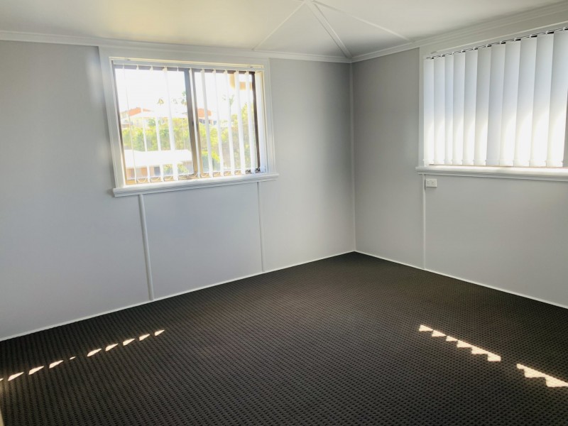 21 Boles Street, West Gladstone QLD 4680