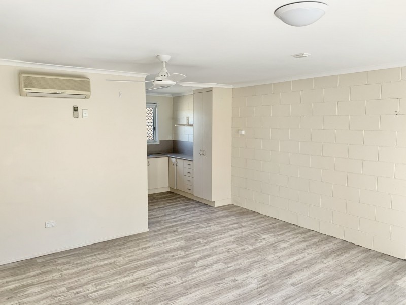 2/124 Malpas Street, Boyne Island QLD 4680