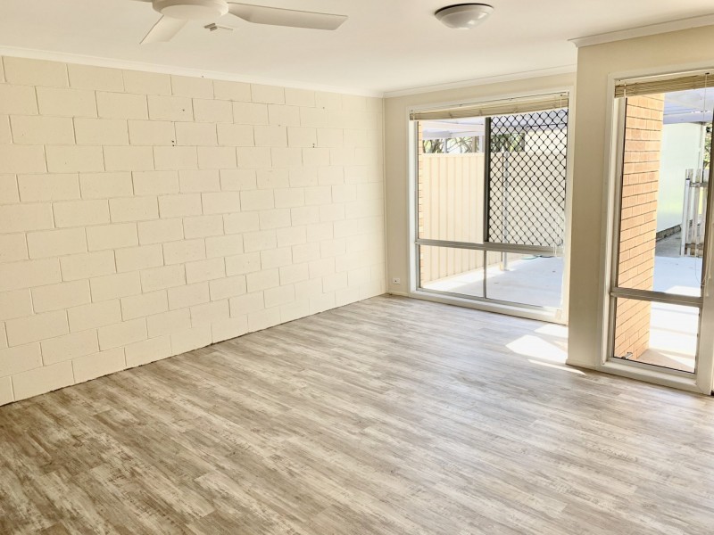 2/124 Malpas Street, Boyne Island QLD 4680