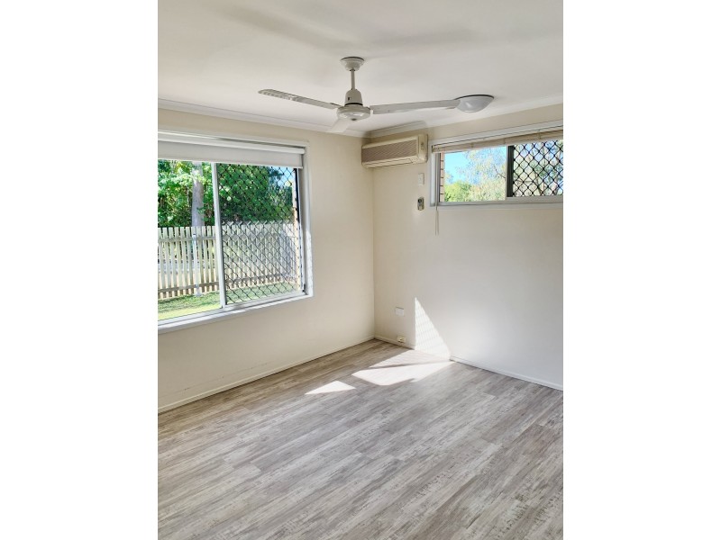 2/124 Malpas Street, Boyne Island QLD 4680