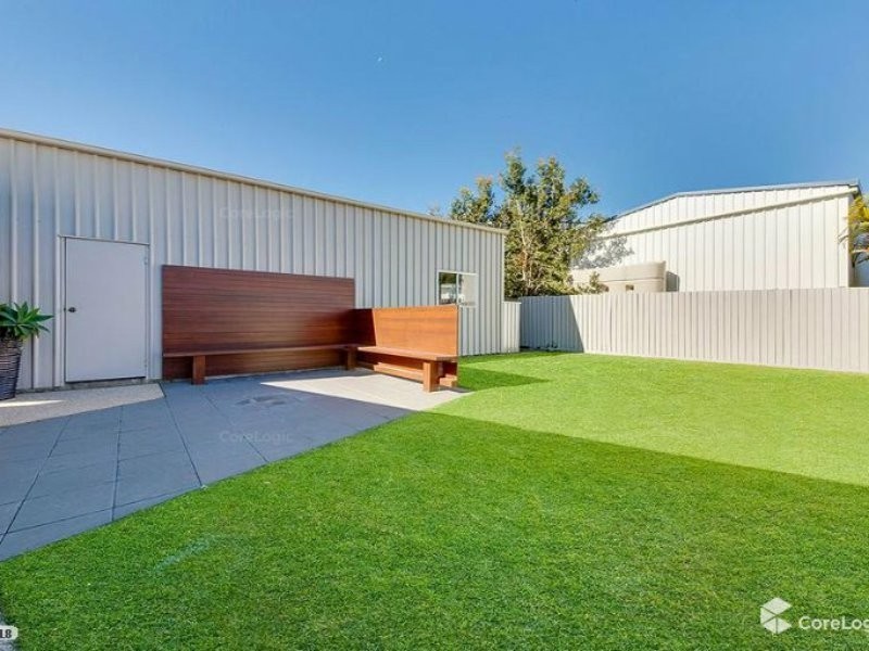 15 Riverside Dr, Tannum Sands QLD 4680
