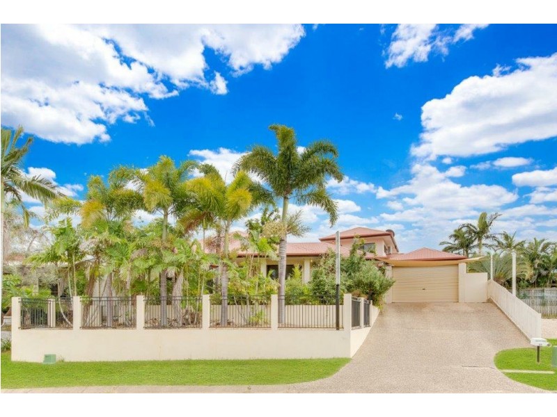 27 PRYDE STREET, Tannum Sands QLD 4680