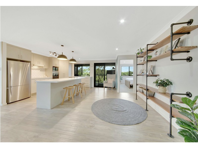 40 Golf View Drive, Boyne Island QLD 4680