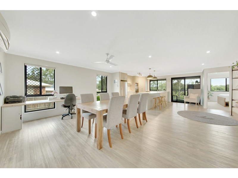 40 Golf View Drive, Boyne Island QLD 4680