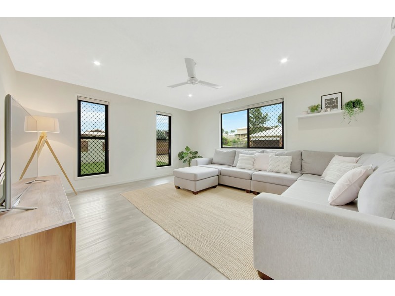 40 Golf View Drive, Boyne Island QLD 4680