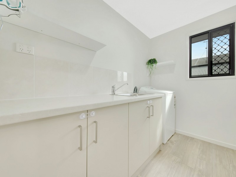 40 Golf View Drive, Boyne Island QLD 4680