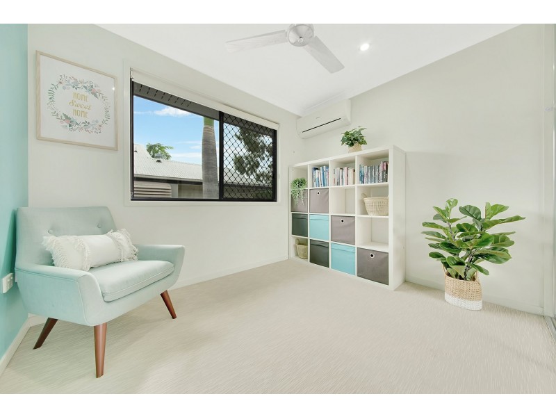 40 Golf View Drive, Boyne Island QLD 4680