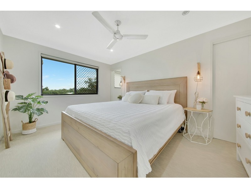 40 Golf View Drive, Boyne Island QLD 4680