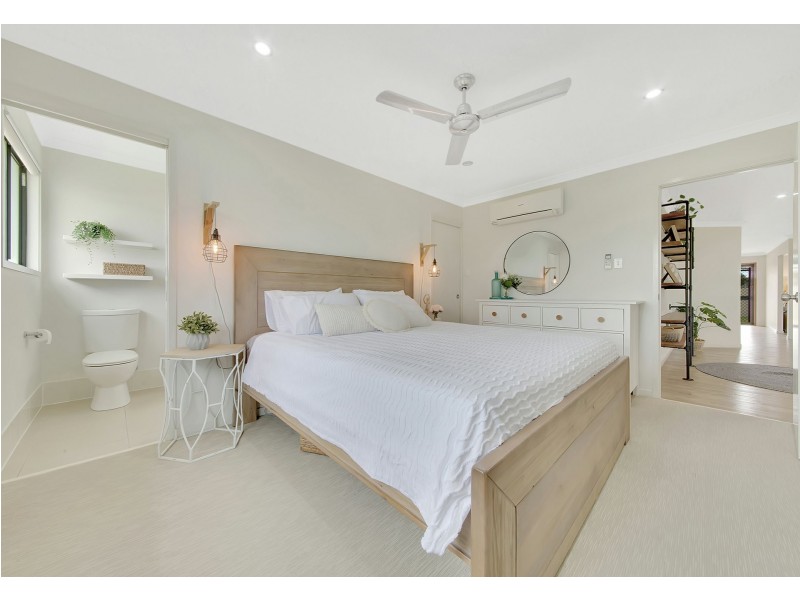 40 Golf View Drive, Boyne Island QLD 4680