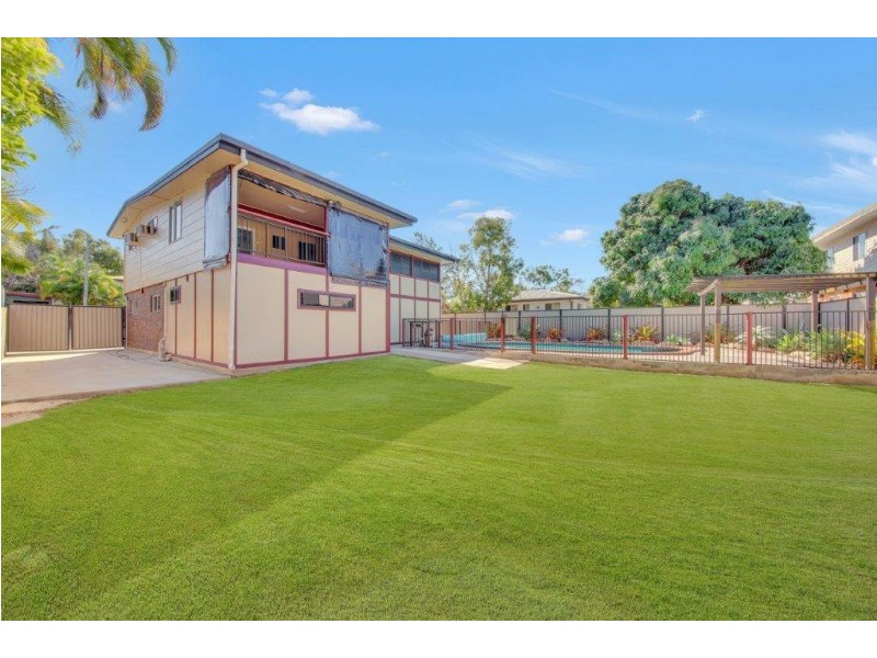 10 Katandra Street, Boyne Island QLD 4680
