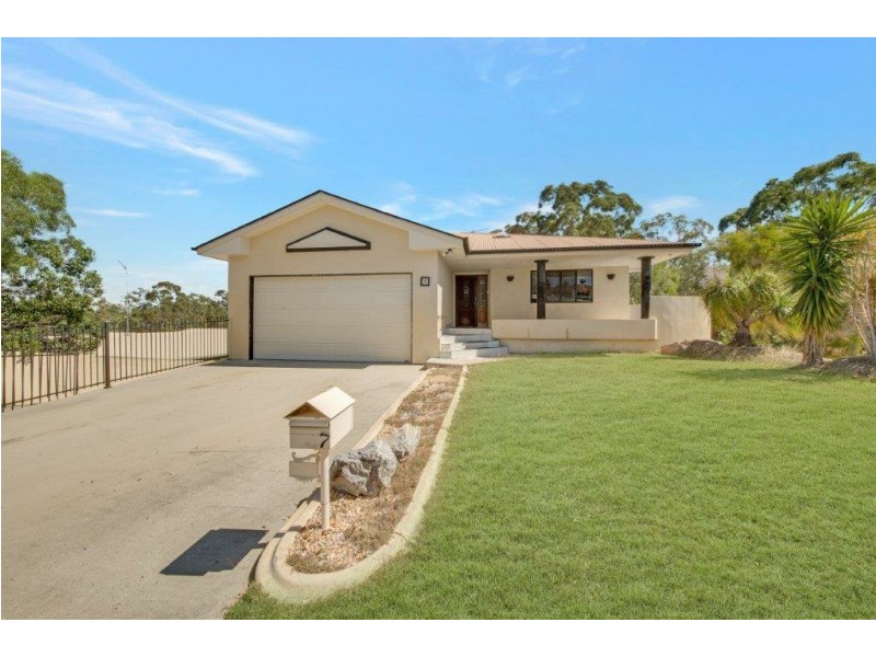 7 Curtis Avenue, Boyne Island QLD 4680