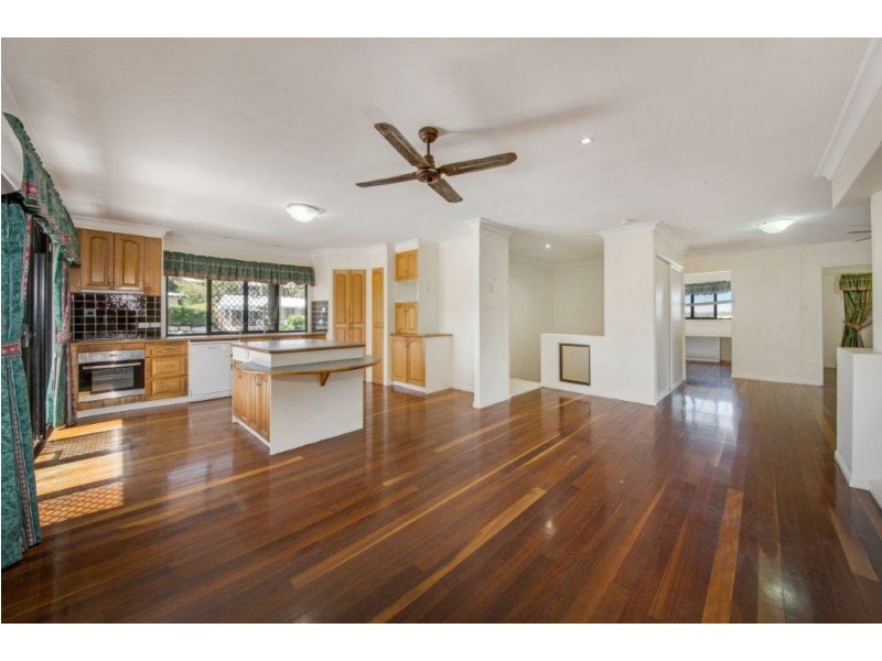 7 Curtis Avenue, Boyne Island QLD 4680