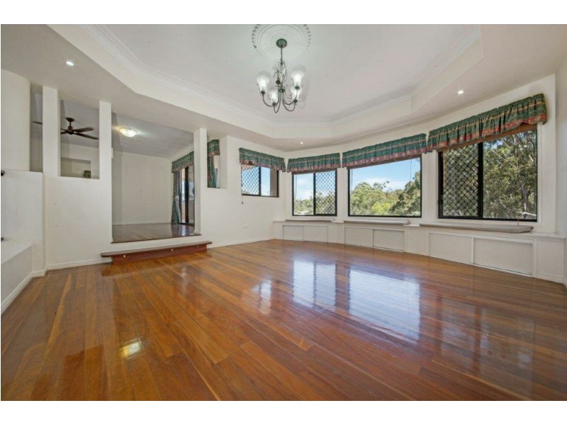 7 Curtis Avenue, Boyne Island QLD 4680