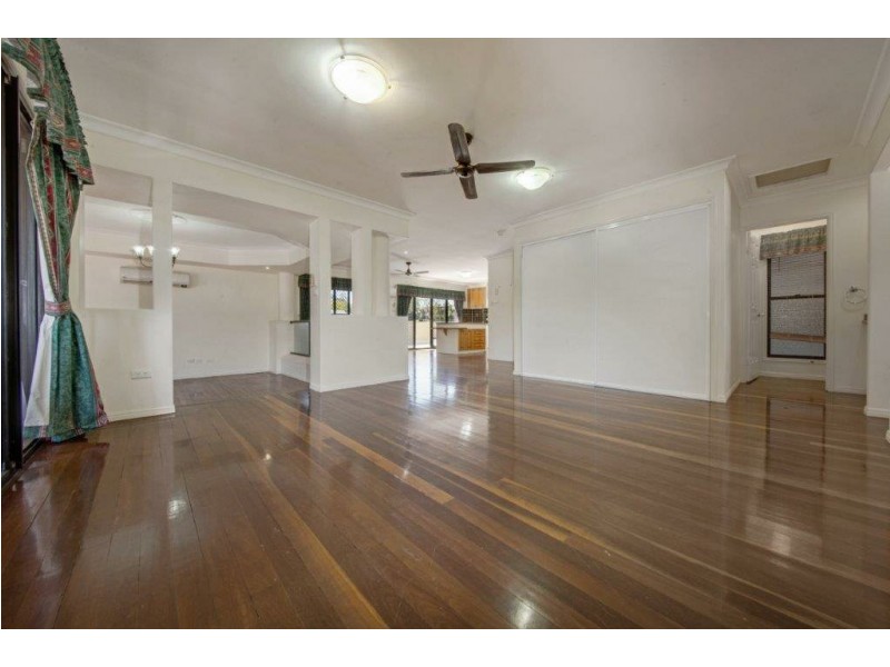 7 Curtis Avenue, Boyne Island QLD 4680