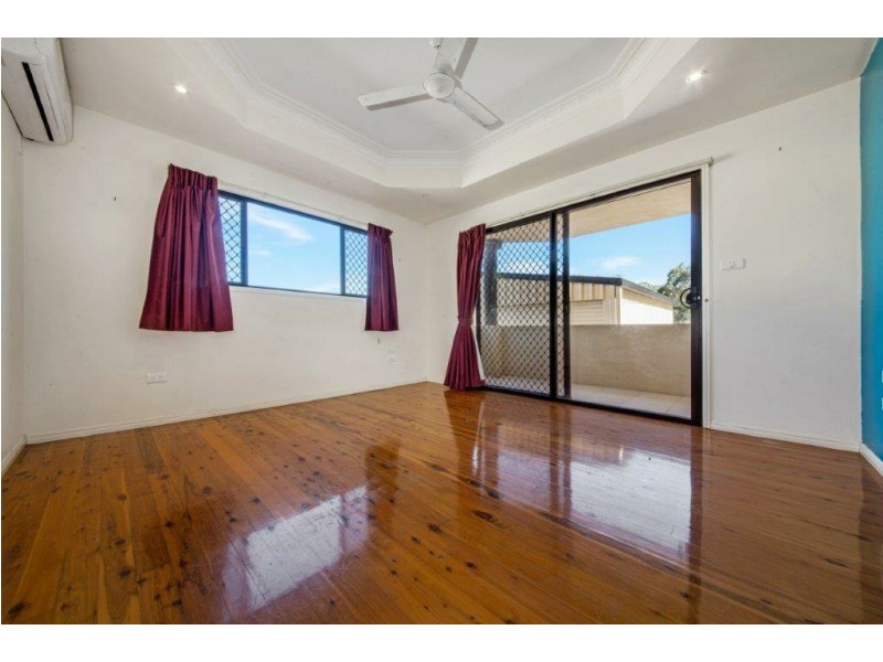 7 Curtis Avenue, Boyne Island QLD 4680
