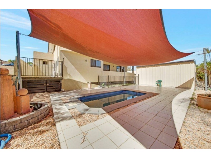 7 Curtis Avenue, Boyne Island QLD 4680