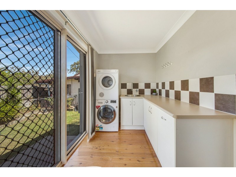 52 Wyndham Avenue, Boyne Island QLD 4680