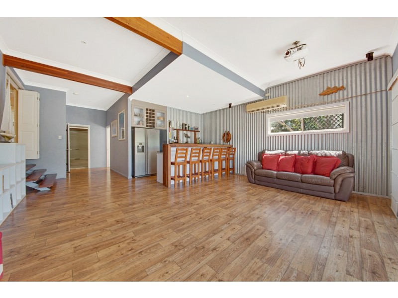 52 Wyndham Avenue, Boyne Island QLD 4680