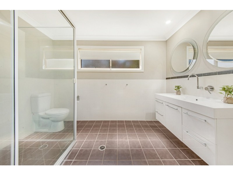 52 Wyndham Avenue, Boyne Island QLD 4680