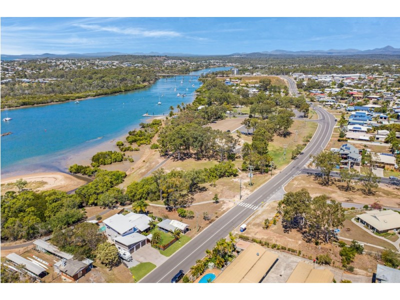 52 Wyndham Avenue, Boyne Island QLD 4680