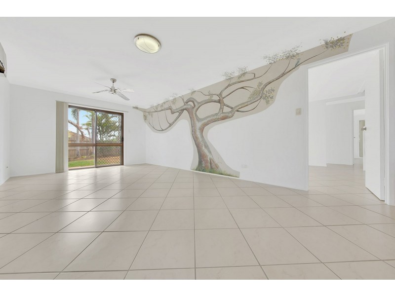 39 Edward Street, Boyne Island QLD 4680